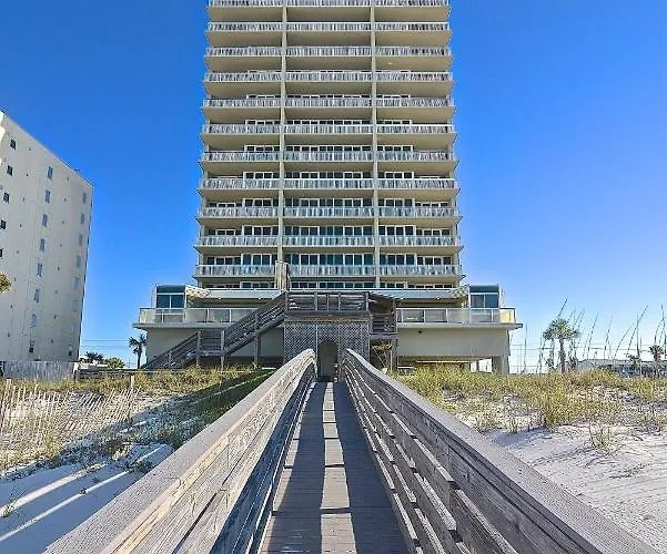 Colonnades 903 Apartment